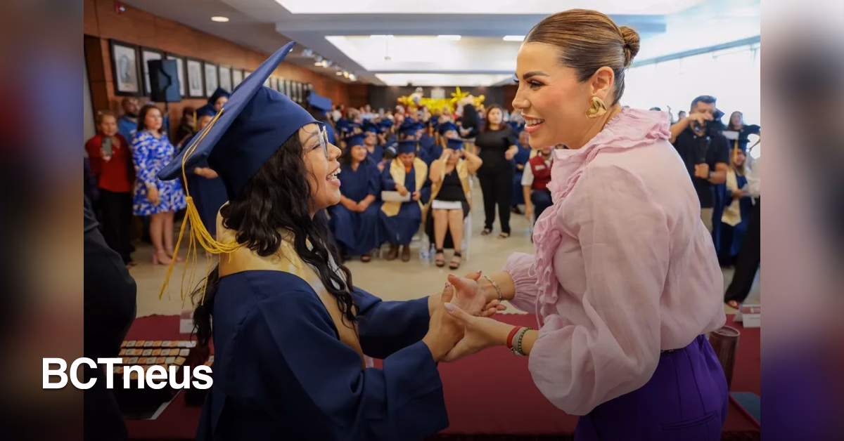Articulo - Concluye Primera Generación de madres estudiantes apoyadas por la Tarjeta Violeta