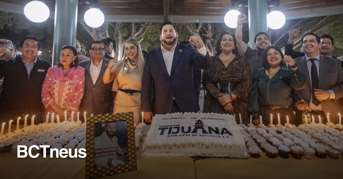 Articulo - 136 aniversario de Tijuana es festejado al son del mariachi