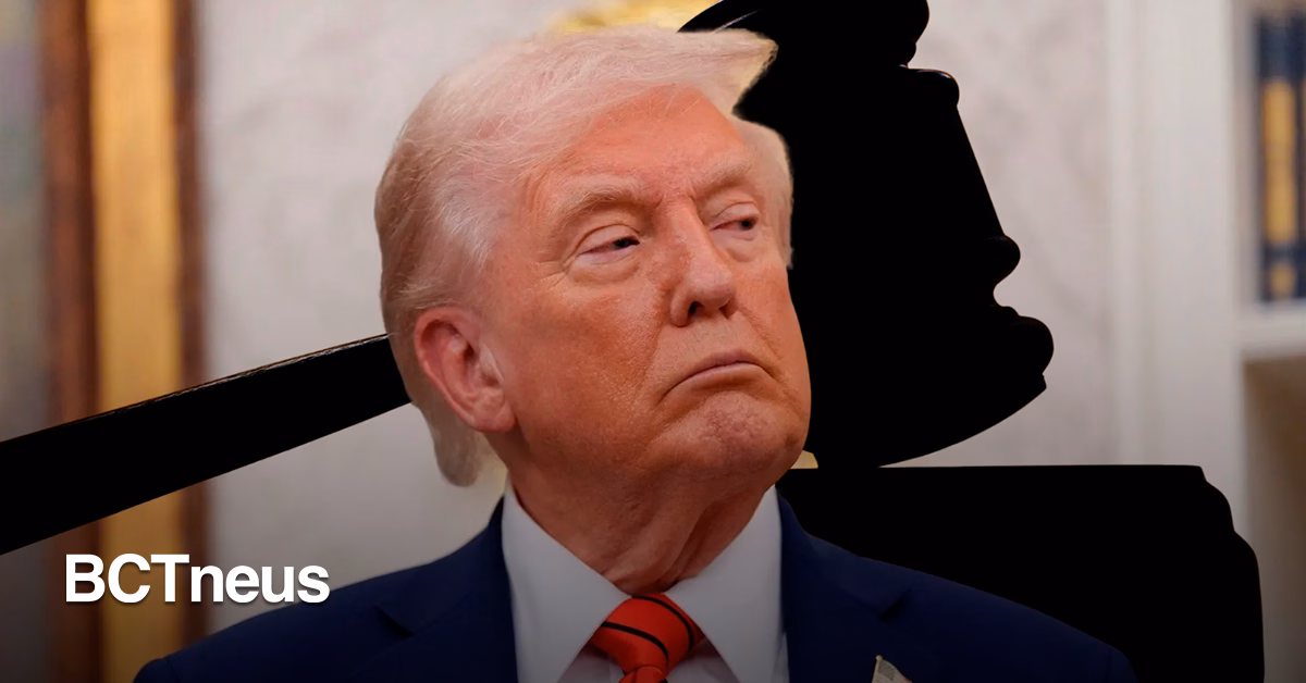Articulo - Corte frena despidos masivos de Trump en agencias federales durante cierre de gobierno
