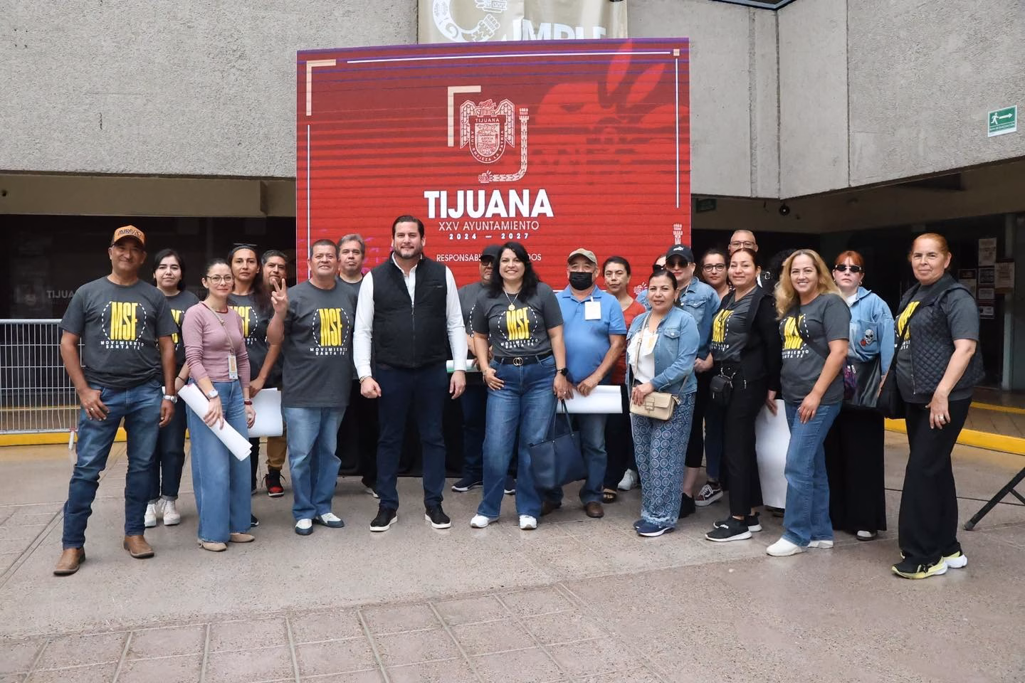 Articulo - Burgueño atiende problemáticas de Santa Fe en diálogo con residentes