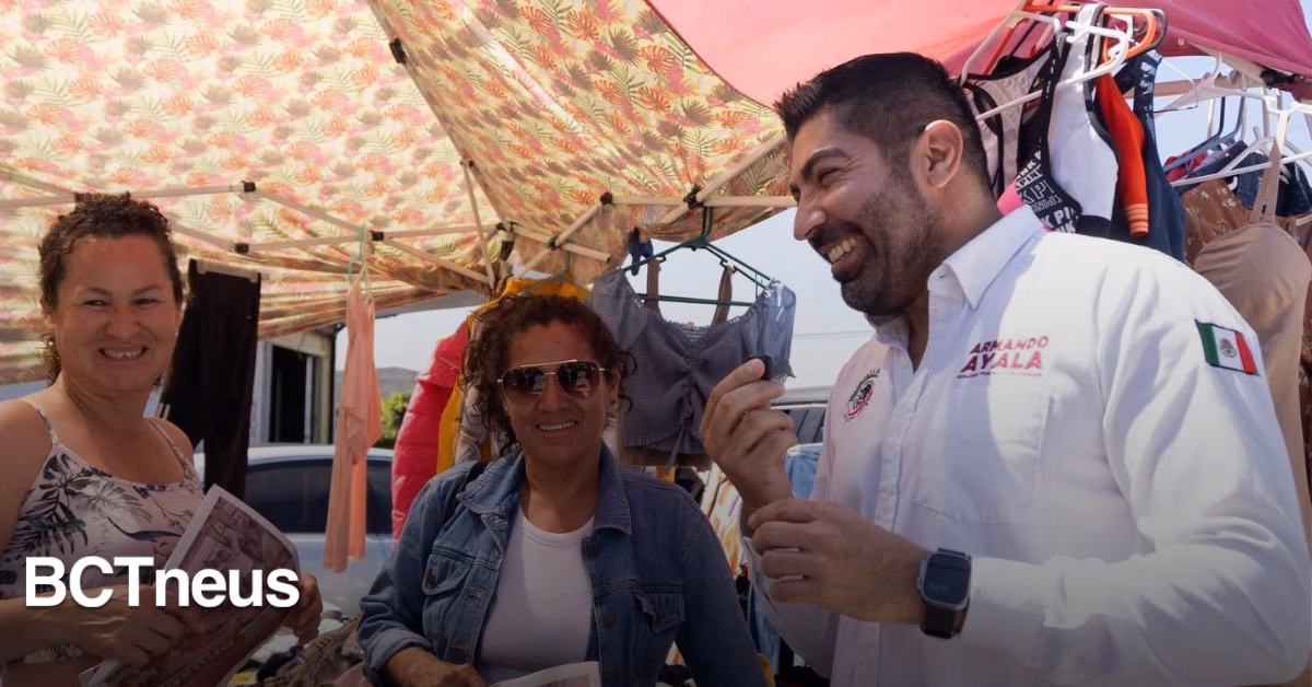 Articulo - Trabajo en campo: Armando Ayala recorre colonias de Tijuana