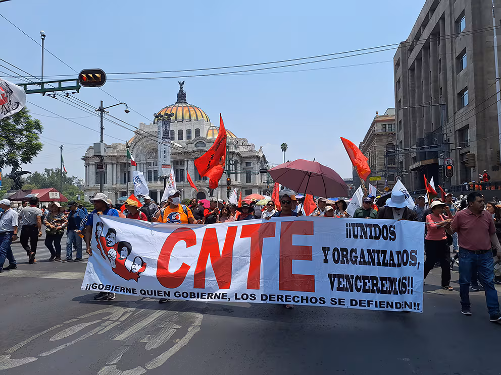 Articulo - CNTE mantiene huelga y anuncia llegada de refuerzos a la Ciudad de México