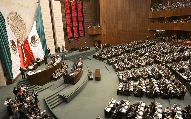 Articulo - ¿Adiós al apellido paterno primero? Cámara de Diputados discute una reforma
