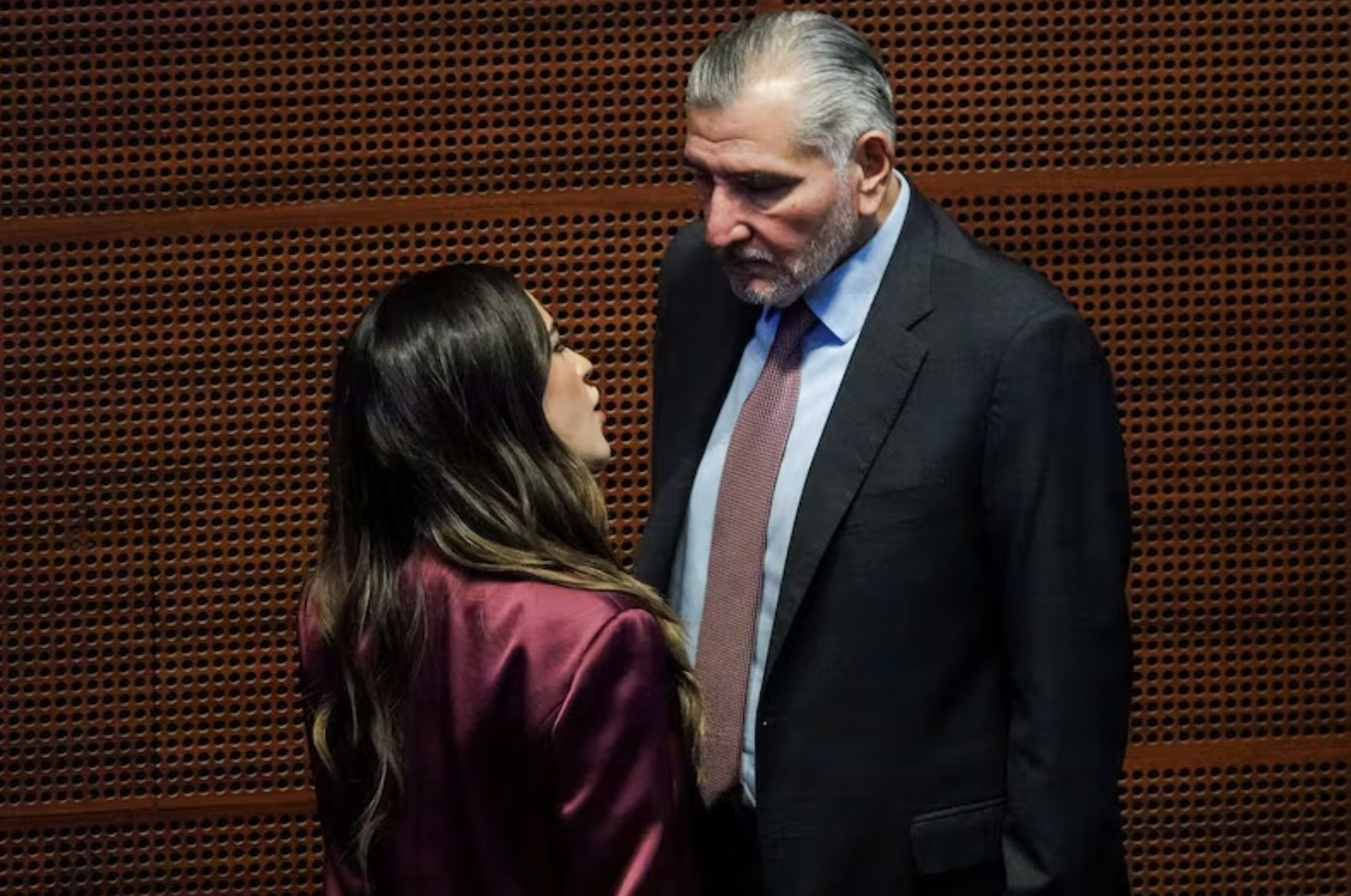 c4afd9bb-03b9-4e7b-8a3b-14f4079df846