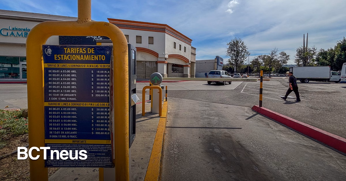 Articulo - Plazas comerciales de Mexicali enfrentan multas por no dar 40 minutos gratis en estacionamientos
