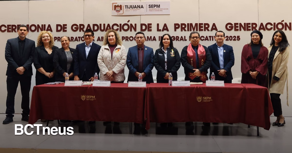 Articulo - 97 tijuanenses concluyen Preparatoria Abierta con apoyo del Ayuntamiento