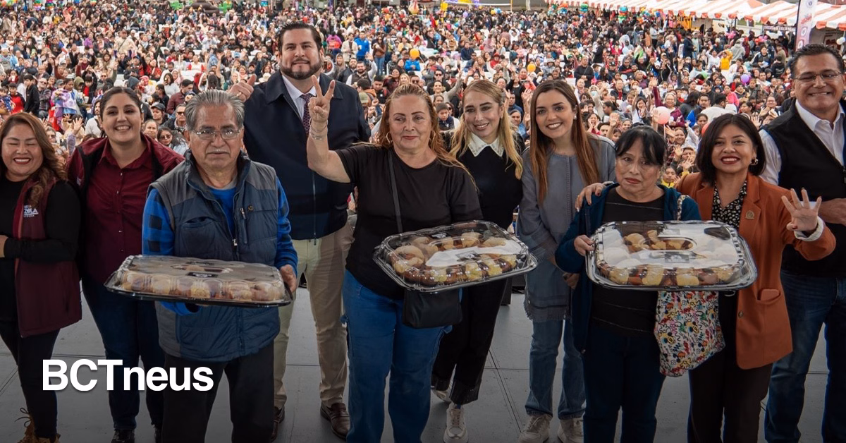 Articulo - Más de 6 mil tijuanenses partieron la rosca en compañía de Burgueño