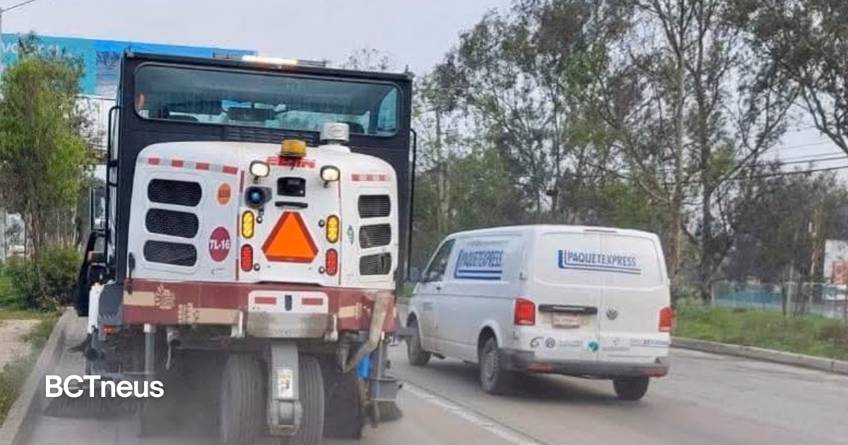 Articulo - Tijuana refuerza labores de limpieza en vialidades de Otay Centenario, informa Ismael Burgueño