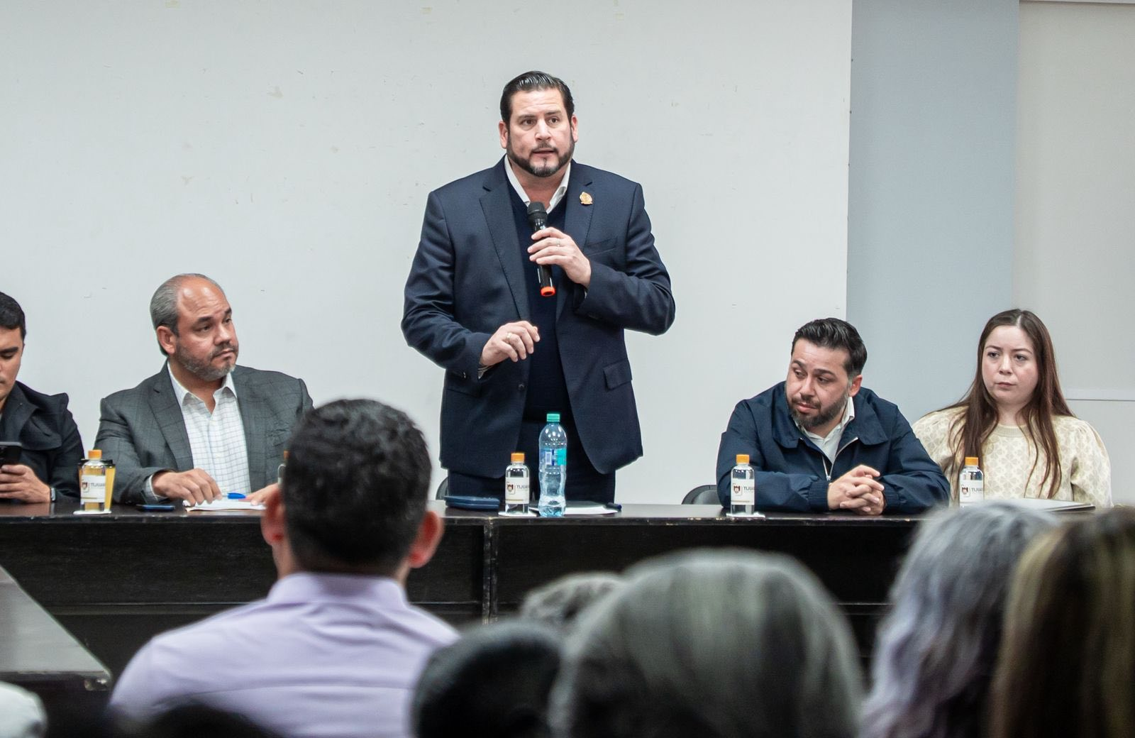 PONE ISMAEL BURGUEÑO EL OJO EN TEMAS SENSIBLES: LAS VIUDAS DE AGENTES CAÍDOS