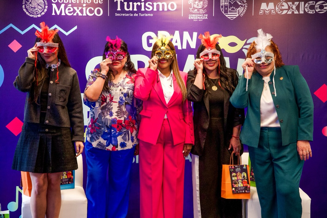 VAN ENSENADA Y AGATÓN POR UNO DE LOS MEJORES CARNAVALES DE MÉXICO
