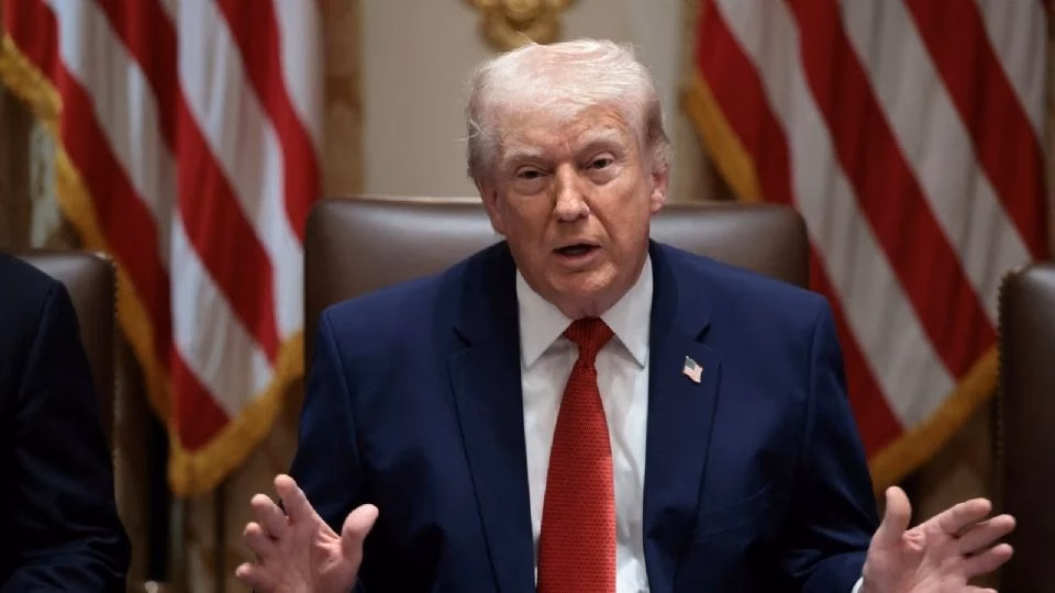 Articulo - Trump admite que controlar el petróleo de Irán “es una opción”