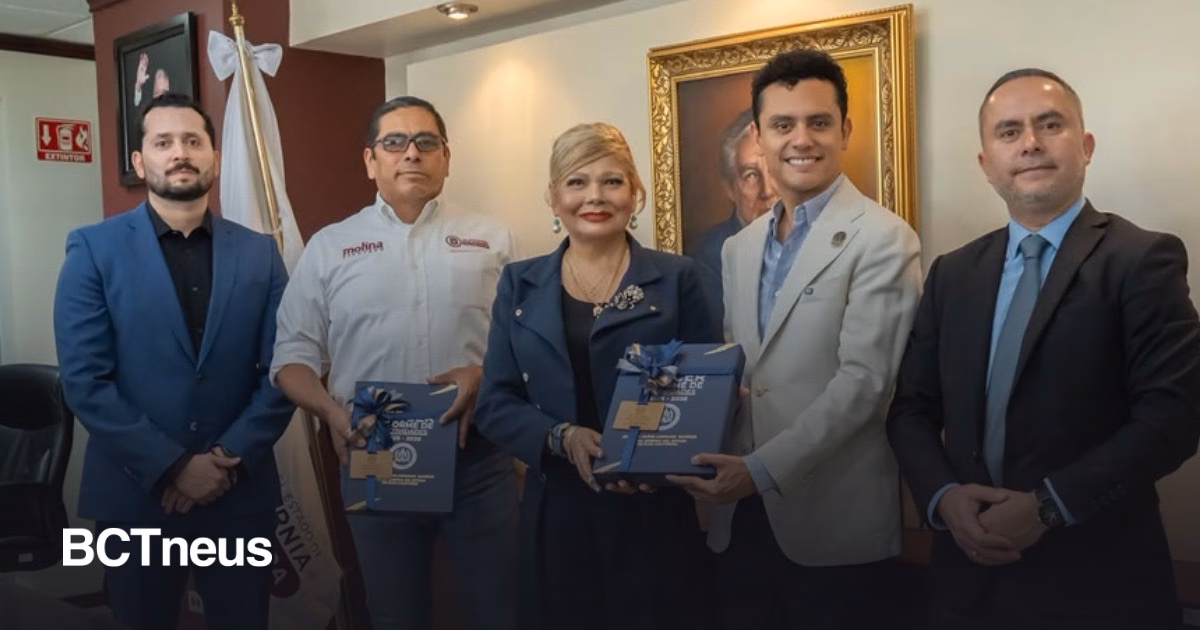 Articulo - Presidente del congreso Eligio Valencia López recibe informe de la Fiscalía General de Baja California.