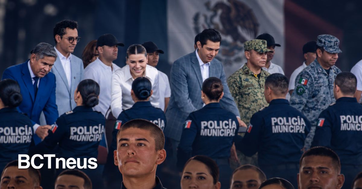 Articulo - Una generación de policias municipales al servicio tecatense