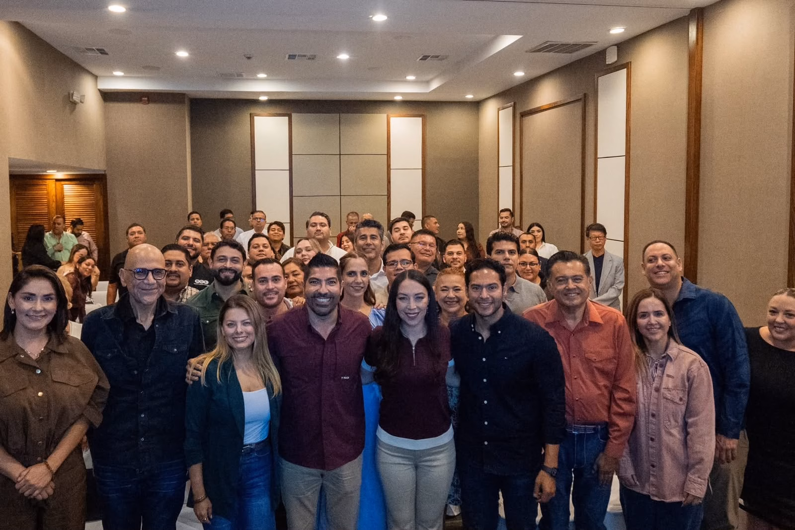 Articulo - Julieta Ramírez y Armando Ayala refrendan unidad de Morena en reunión de trabajo en Ensenada