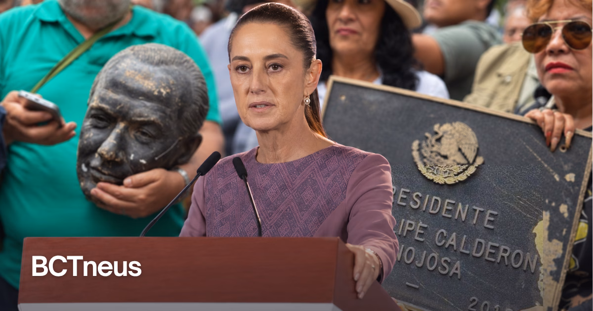 Articulo - Decapitan estatua de Calderón; Sheinbaum rechaza acciones de manifestantes