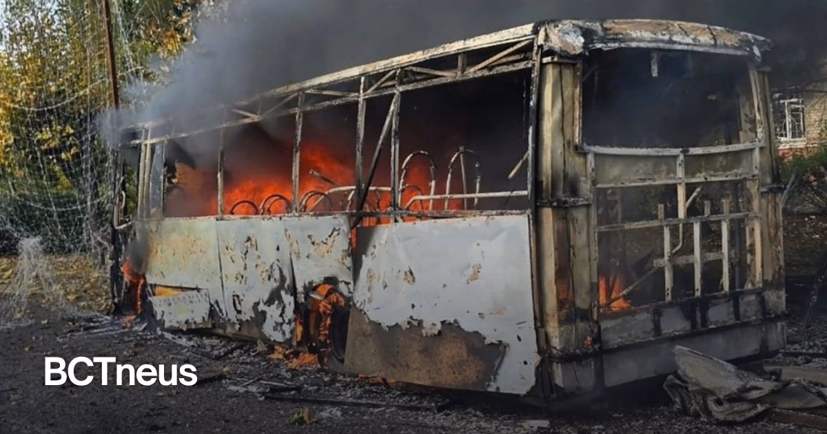 Articulo - Ataque ruso contra autobuses en Ucrania deja al menos 33 muertos.